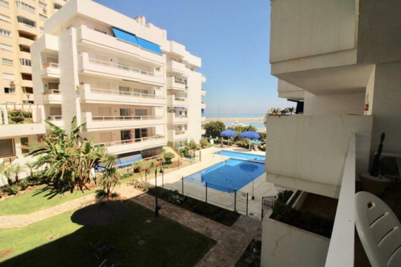 Puerto Estepona Luaran gambar