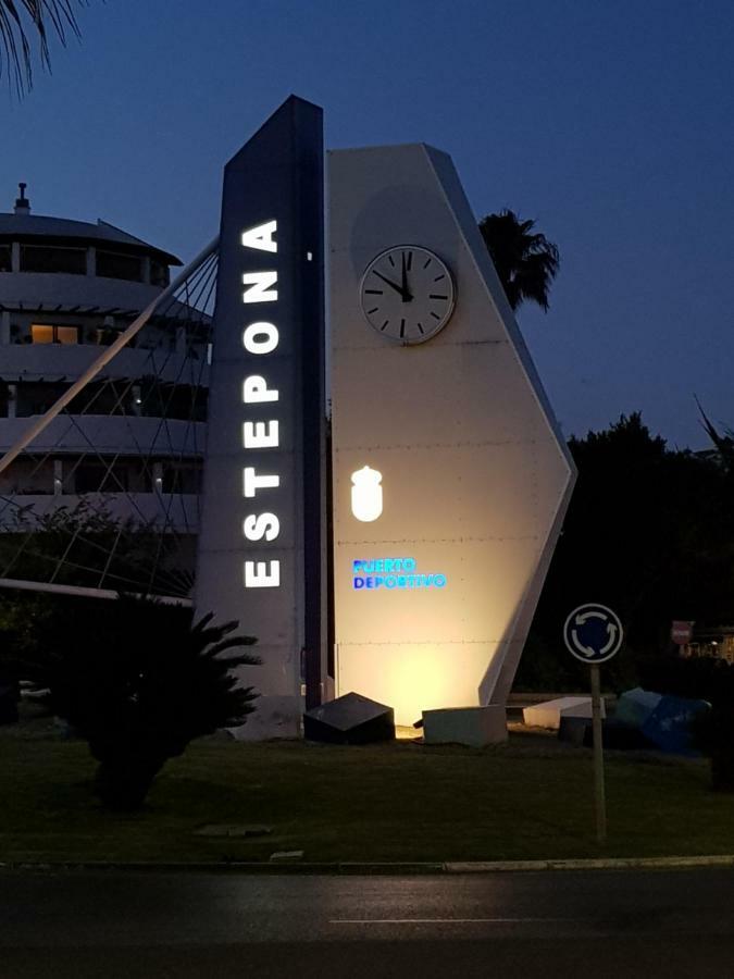 Puerto Estepona Luaran gambar